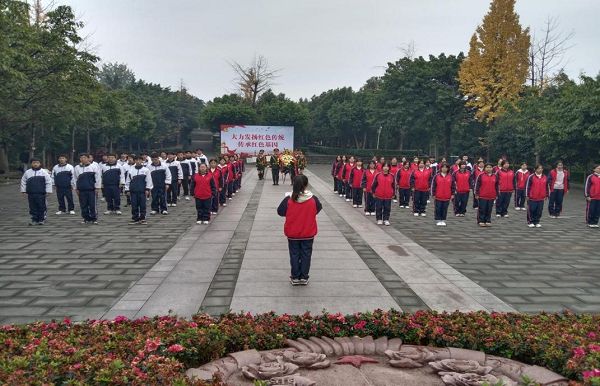 巴州区第六中学纪念“一二九”爱国运动主题
