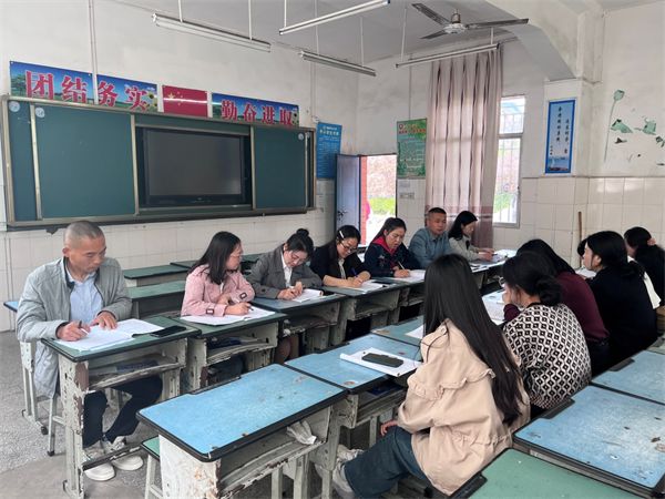 深耕语文课堂，共研教学新篇