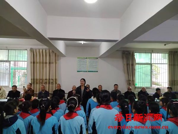 情暖重阳，致敬芳华——恩阳区花丛镇中心小