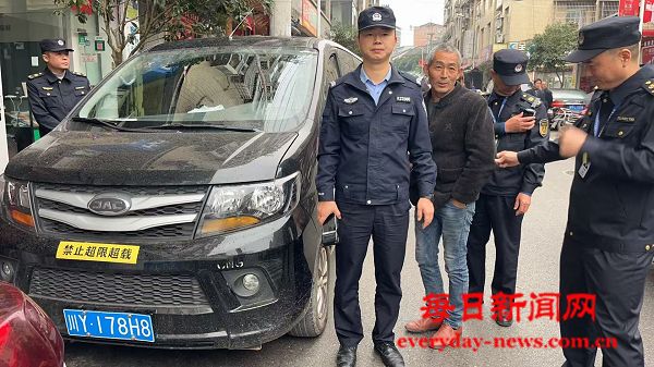 恩阳区交通运输局：重拳整治非法营运 护航