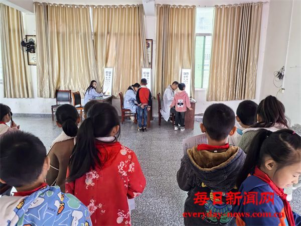 开江县任市镇新街中心小学圆满完成2025