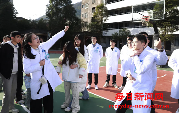 640.webp (2).png 640.webp (2).png