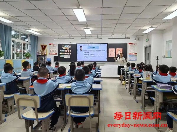 巴州区白云台实验学校开展“领、学、帮、练